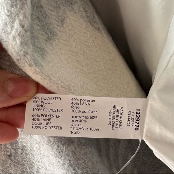 BNWT Dex, size M, Stylish Gray/ Ivory Tartan Plaid Wrap Coat. Belted, Wool blend - Picture 7 of 9